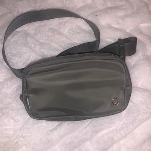 BRAND NEW GREY LULULEMON BELT BAG